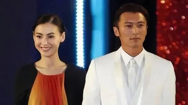 股民配资平台 向太怒撕张柏芝：签约中国星却隐瞒结婚，干妈情分抵不过谢霆锋